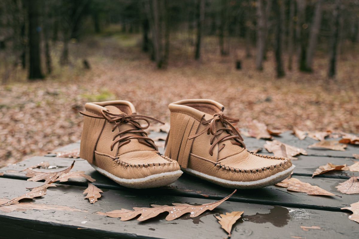 Women s Authentic Native American Ankle High Crepe Sole Moccasin Boots 7